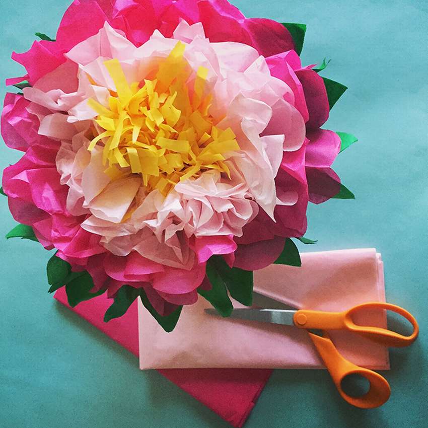как сделать красивые цветы из салфеток