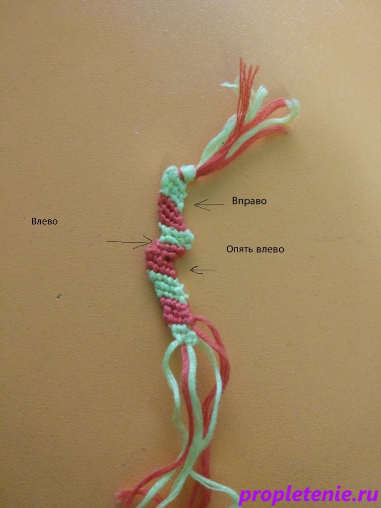 Простая схема плетения фенечки.